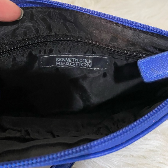 Kenneth Cole Blue Small Crossbody - Picture 4 of 6